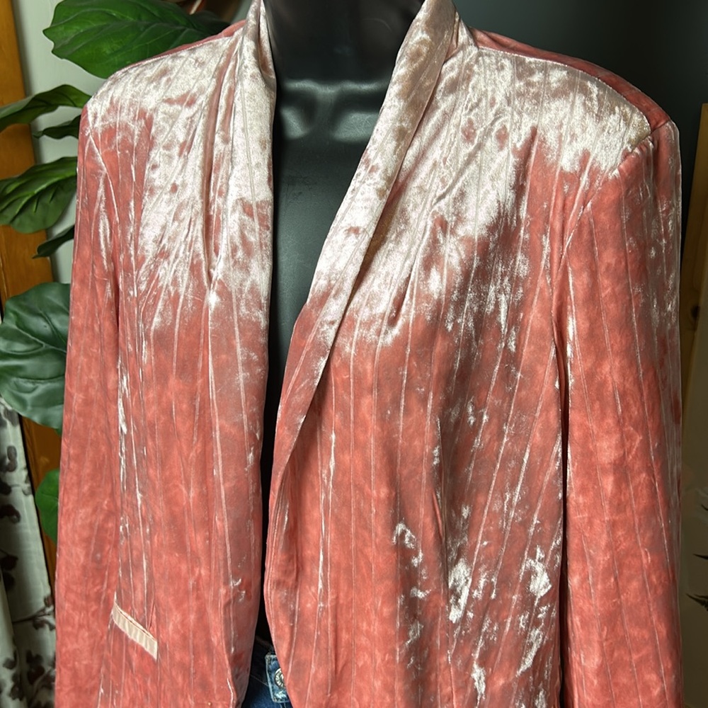VENUS Pink Crushed Velvet Blazer Size 10 - Picture 3 of 5